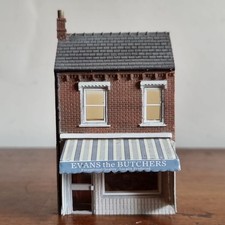 Bachmann 44-209 OO Scenecraft Low Relief Butchers Shop Resin Building Unboxed