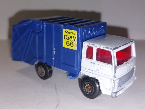 Matchbox refuse truck - mb,
