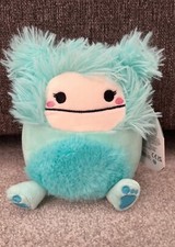 BNWT Yeti Squishmallow Joelle