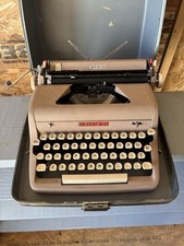 Vintage 1956-57 Royal Quiet De