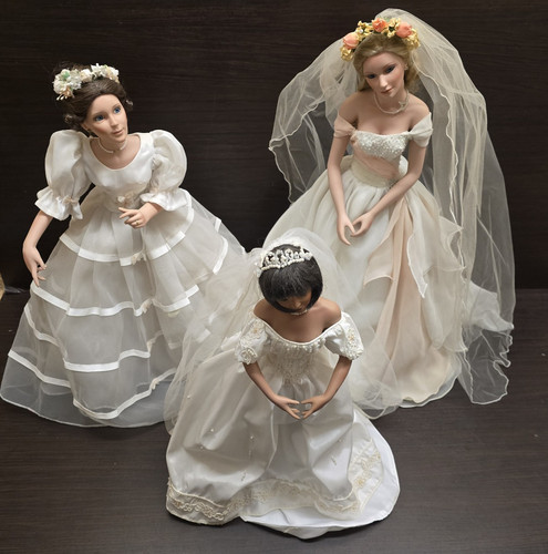 Large wedding dress theme - large,