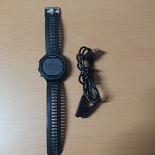 Garmin Forerunner 735XT Multi-Sport GPS Running Watch please reed**