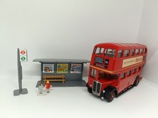 BUS, BUS SHELTER & FIGURES FOR
