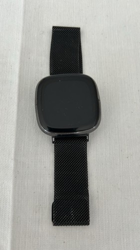 Fitbit sense tracker - fitbit, tracker/watch