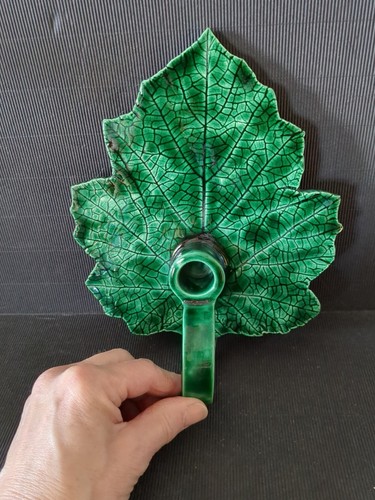 Vintage green ceramic - green, leaf