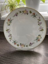 Vintage Wedgwood Mirabelle Pattern Fine Bone China 9.5" Dinner Plate.