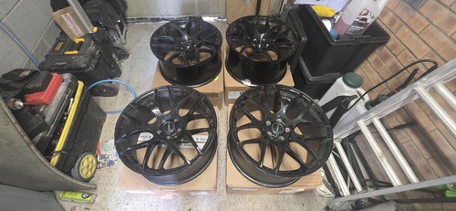 Mercedes alloy wheels - 19",