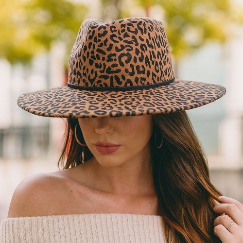 Nwt olive pique leopard - olive,