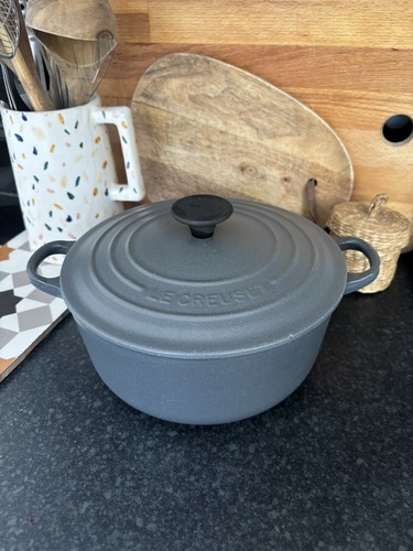 Creuset cast iron - creuset,