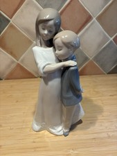 Llandro NAO Porcelain Figurine