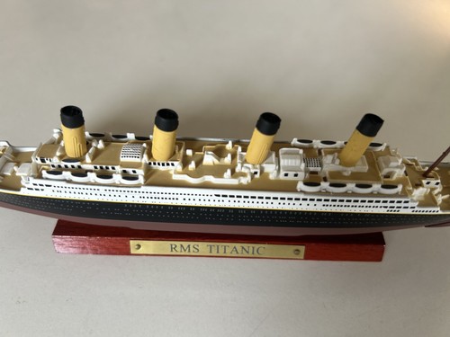 Atlas rms titanic 1 1250 - ",