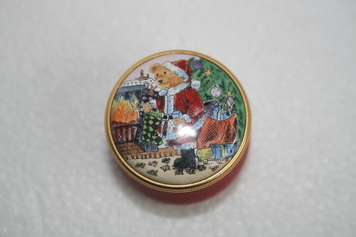 Staffordshire enamels pill box - staffordshire,