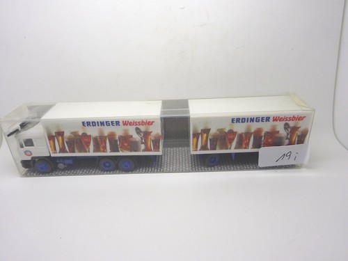 Albedo man articulated lorry - articulated,
