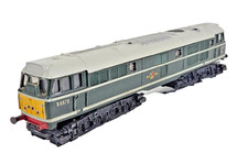 Tri-ang Hornby Class 31 Diesel No. D5572 BR Green Loco Spares & Repairs Unboxed.