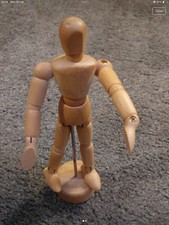 SMALL WOODEN ART MANNEQUIN