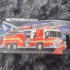 MEGA BLOKS 9735 - Pro Builder - FDNY Fire Truck, 