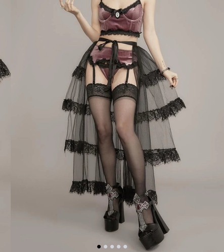 Widow tiered tulle tie front - tiered,