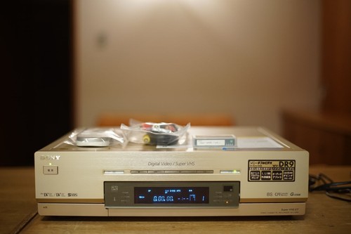 Sony dr9 vhs - sony, s-vhs