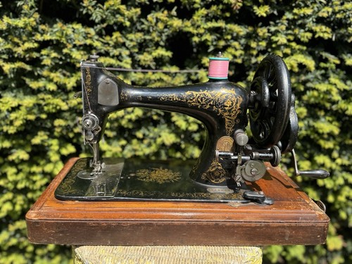 Antique singer sewing machine - sewing,