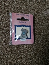 Blue Nose Friends Pin Badge No11 Truffles
