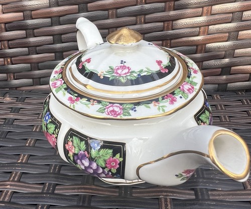 Sadler heirloom bachus teapot - heirloom,