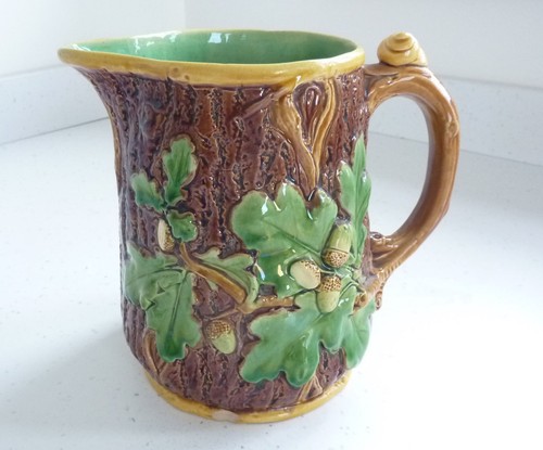 Minton majolica acorn - acorn, and