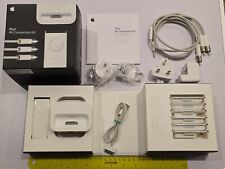 APPLE iPOD DOCK GENUINE UNIVERSAL DOCKING STATION A1153 REMOTE POWER AV MA242ZAB