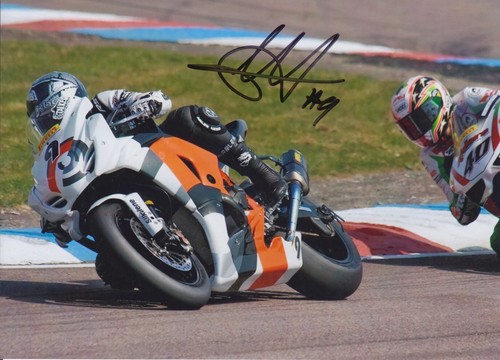 Chris walker hand signed 7x5 - hand,