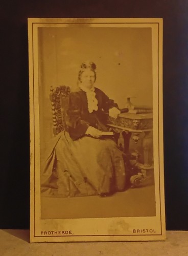 Old female lady - lady, victorian