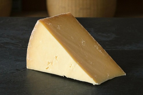 Montgomery cheddar eighth - ,