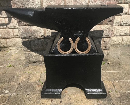 Real used horseshoes x - x, 2