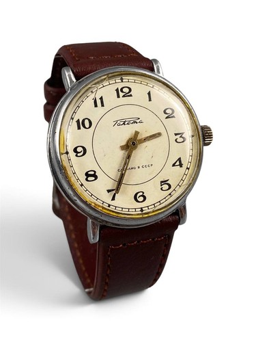 Raketa wristwatch ussr soviet - raketa,