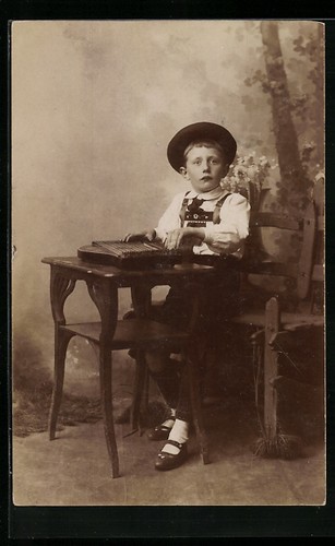 Postcard boy lederhosen - boy, in