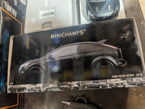 Minichamps scale ford - 1/18,