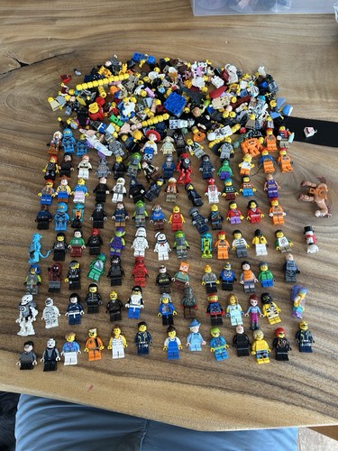 Huge lego minifigure - lego,