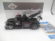First Gear19-2318 1955 Diamond T Tow Truck Texaco 24 Hours  1:34 Scale