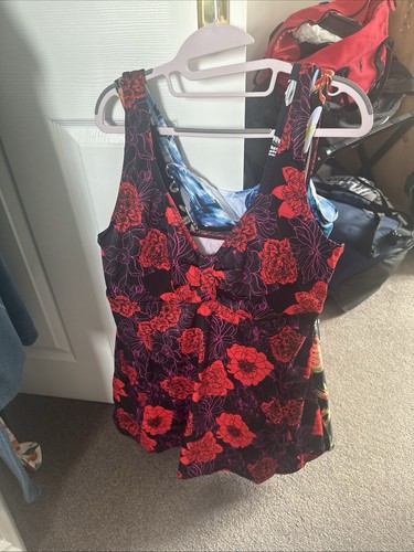 Floral swimming costumes - 2,