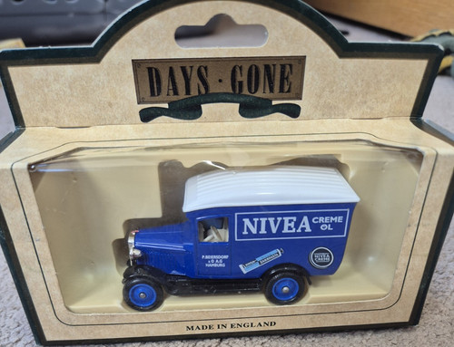 Days gone 1928 chevrolet - days, van