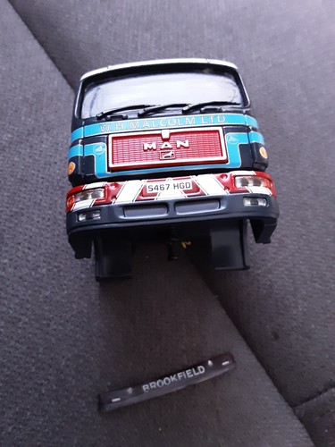 Corgi diecast man cab - corgi,