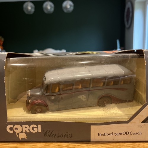 Corgi toys bedford - ob, coach