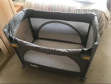 joie kubbie travel cot with removable bassinet 