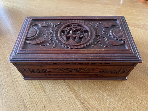 Chinese carved table box