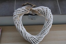 Large White Wicker Shabby Chic Heart 36 x 34 x 7 cm 