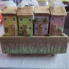 4 Wooden Harbourside Driftwood Cottages with 4x Keyhooks 
