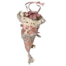 Vintage Victorian Tussie