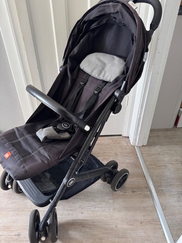 Compact folding pushchair - gb,