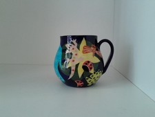 GWILI POTTERY - HANDPAINTED BY SARAH LATTER HUG  MUG- DESIGN-JUNGLE 
