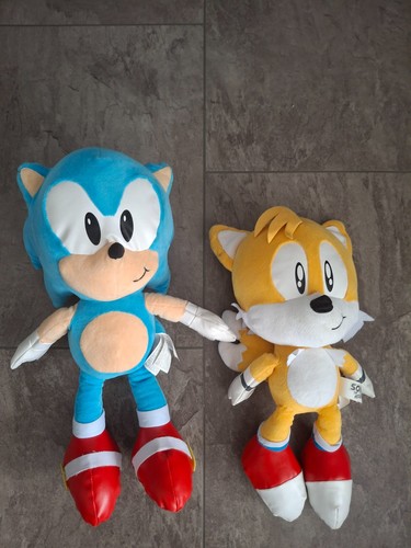Sonic the hedgehog and tails - the,