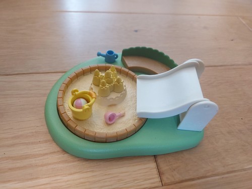 Sylvanian families sand pit - families,