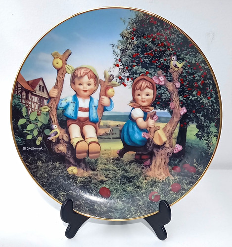 Danbury mint little companions - little,